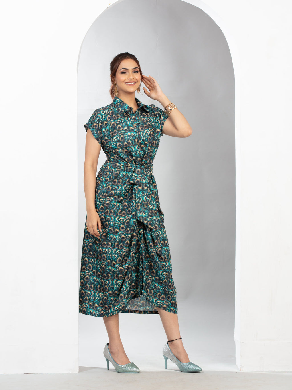 Royal Feather's knot dress