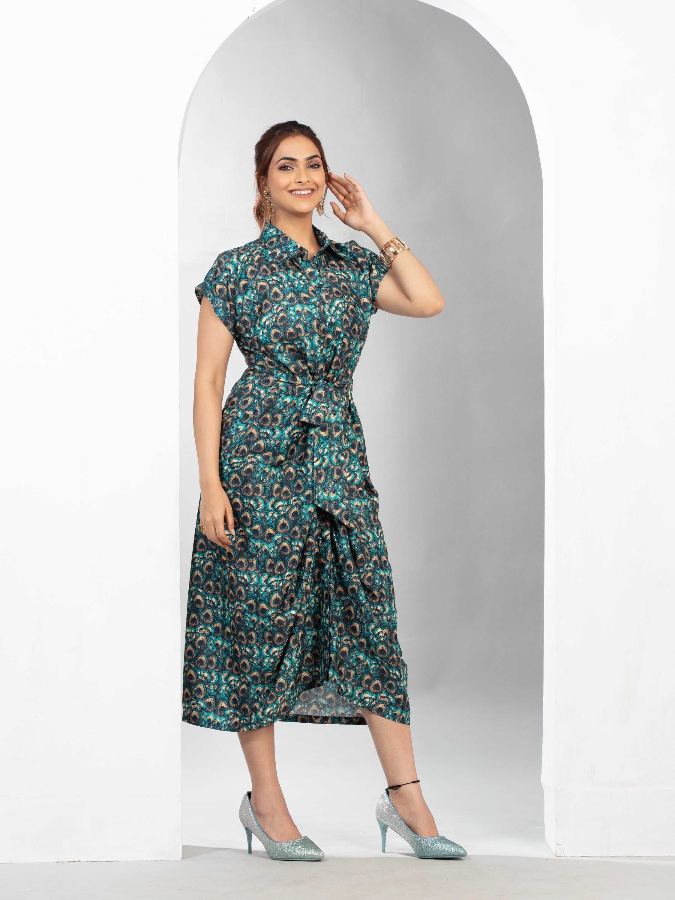 Royal Feather's knot dress